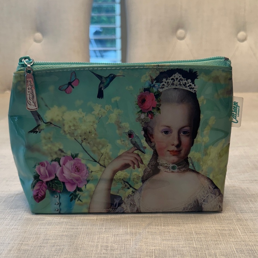 Vintage-Inspired Teal Cosmetic Bag by